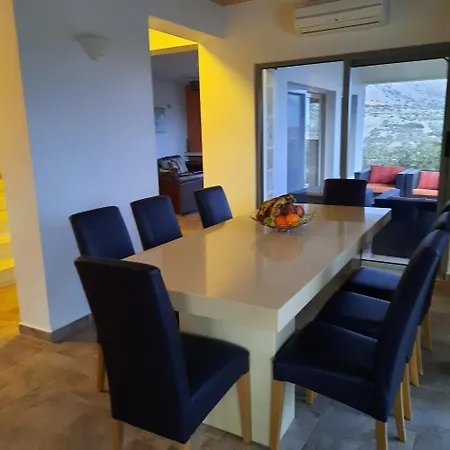 Danae Villa Makrýgialos